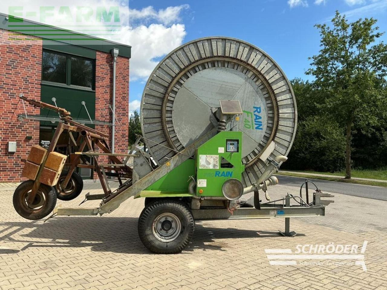 Bauer f40 120/370 - Öntözőrendszer: 5 kép. Bauer f40 120/370 - Öntözőrendszer: 5 kép.