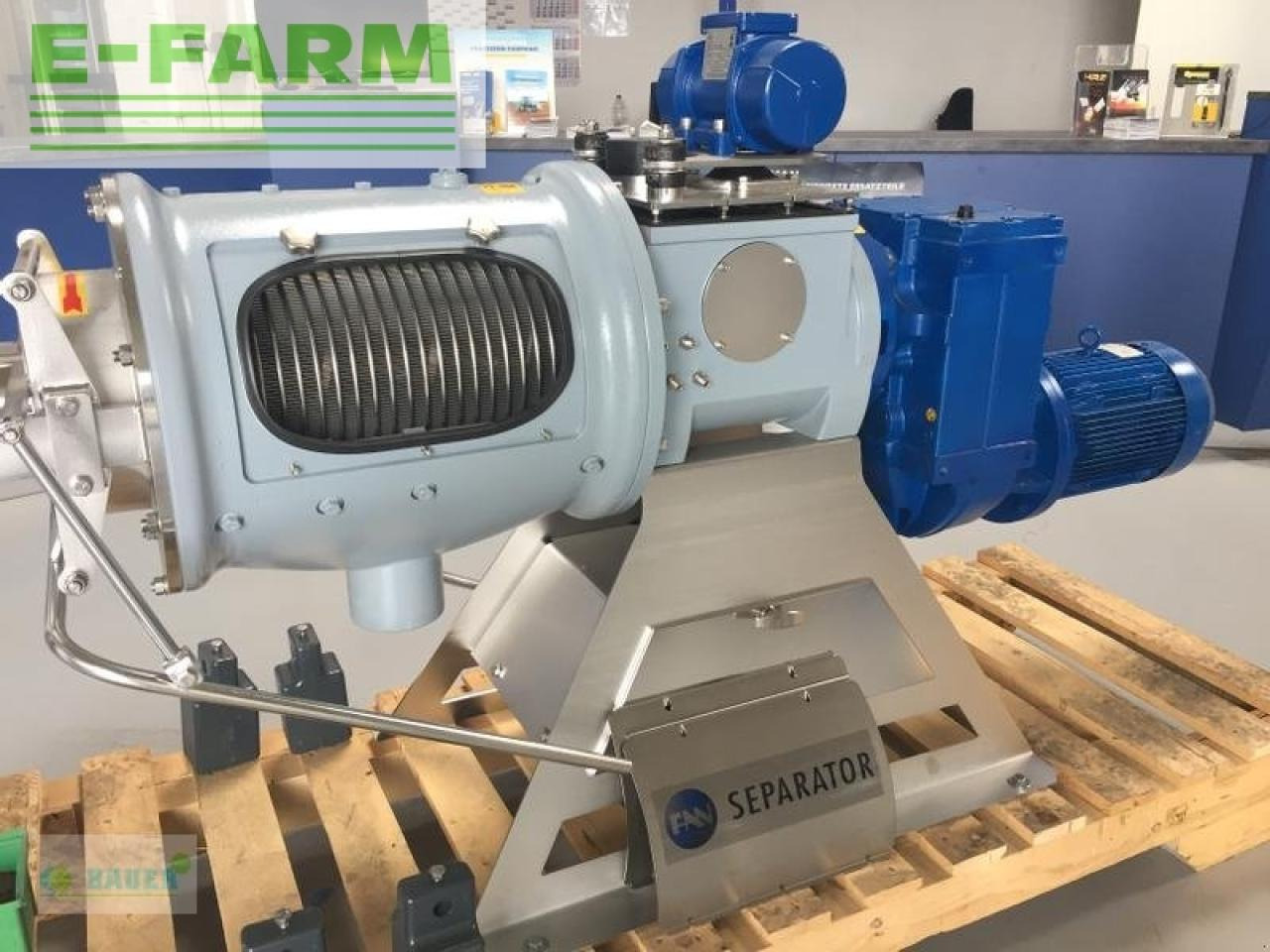 Bauer separator 3.2-520 - Műtrágyaszóró gép: 1 kép. Bauer separator 3.2-520 - Műtrágyaszóró gép: 1 kép.