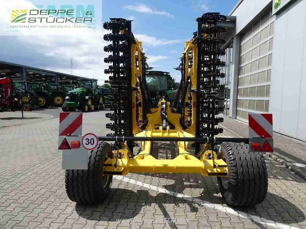 Bednar swifter so 6000 profi - Kombinált vetőgép: 4 kép. Bednar swifter so 6000 profi - Kombinált vetőgép: 4 kép.