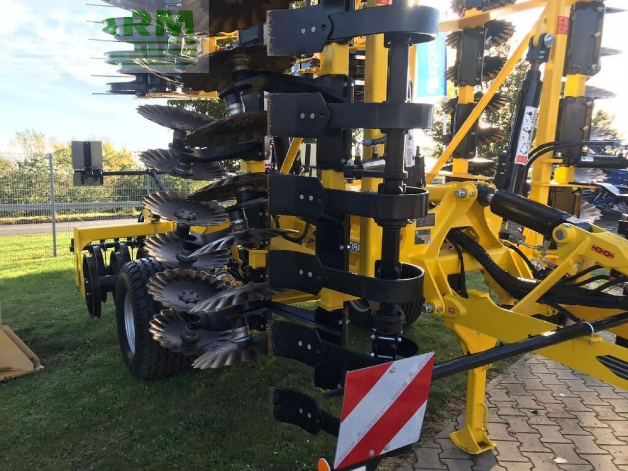 Bednar swifterdisc xo 6000 f - Tárcsás borona: 3 kép. Bednar swifterdisc xo 6000 f - Tárcsás borona: 3 kép.