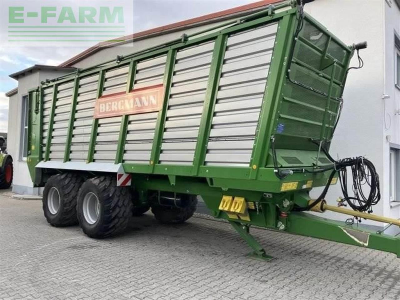 Bergmann htw 45 mit laderaumabdeckung - Mezőgazdasági pótkocsi: 2 kép. Bergmann htw 45 mit laderaumabdeckung - Mezőgazdasági pótkocsi: 2 kép.