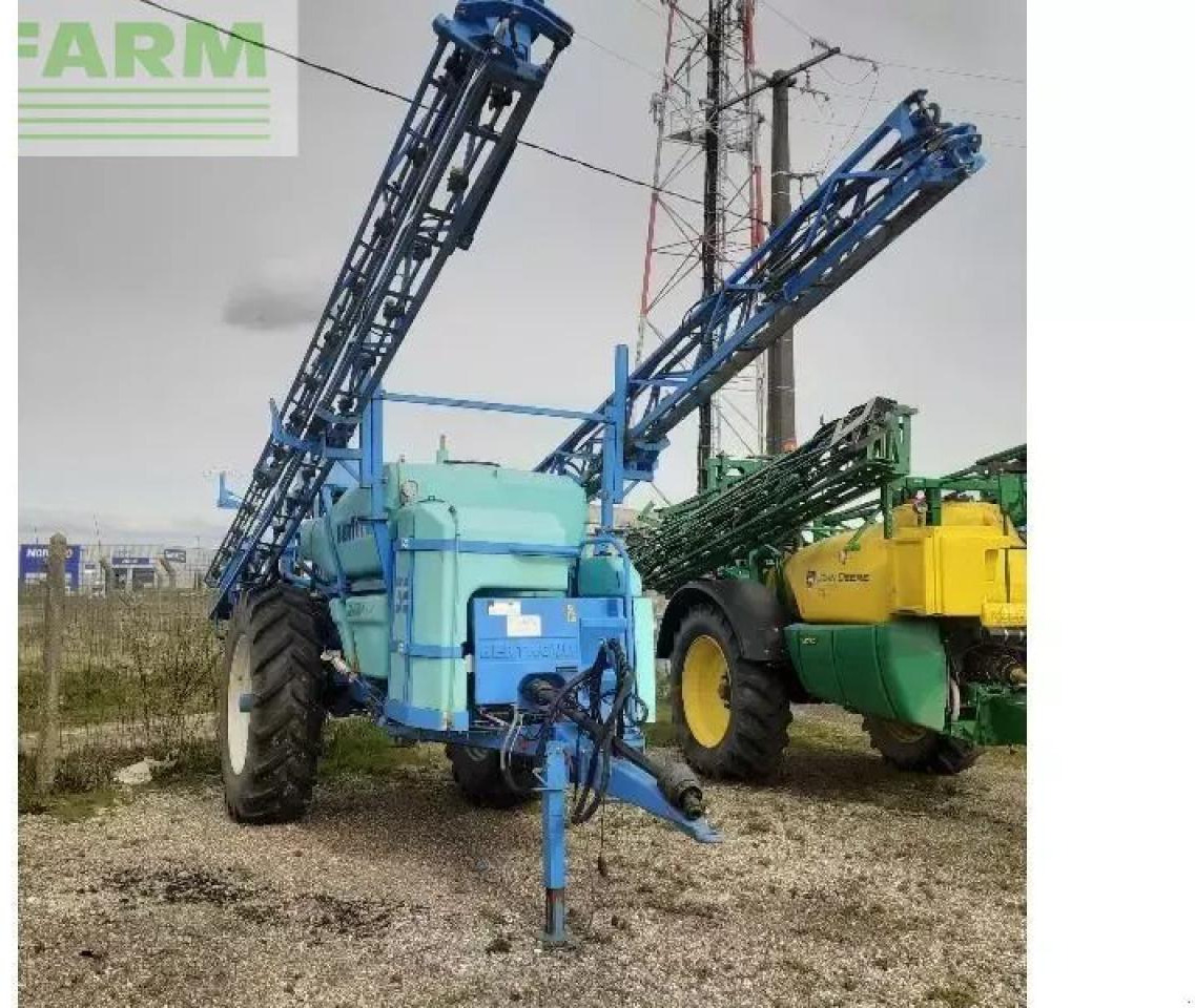 Berthoud major 3200 - Vontatott permetezők: 2 kép. Berthoud major 3200 - Vontatott permetezők: 2 kép.