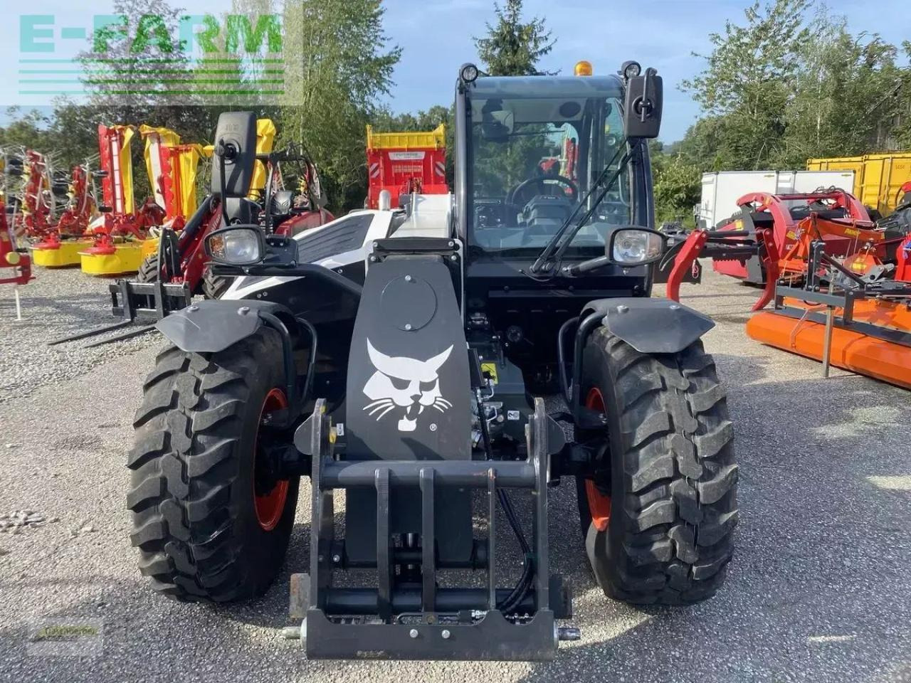 Bobcat tl 26-60 - Teleszkópos rakodó: 4 kép. Bobcat tl 26-60 - Teleszkópos rakodó: 4 kép.