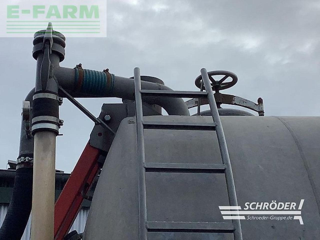 Műtrágyaszóró gép Bruns 26000 l: 10 kép. Műtrágyaszóró gép Bruns 26000 l: 10 kép.