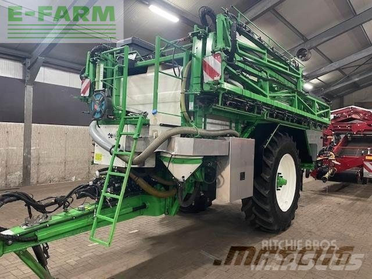 CHD f7039 39m 7000l veldspuit - Vontatott permetezők: 1 kép. CHD f7039 39m 7000l veldspuit - Vontatott permetezők: 1 kép.