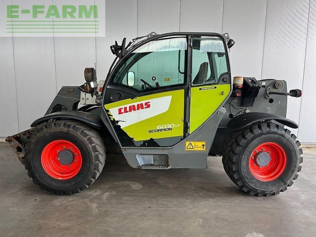 CLAAS 6030 variopower - Teleszkópos rakodó: 1 kép. CLAAS 6030 variopower - Teleszkópos rakodó: 1 kép.