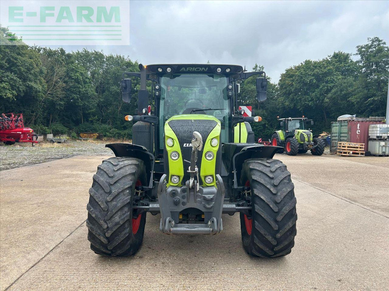 CLAAS ARION 640 CEBIS CEBIS - Traktor: 2 kép. CLAAS ARION 640 CEBIS CEBIS - Traktor: 2 kép.
