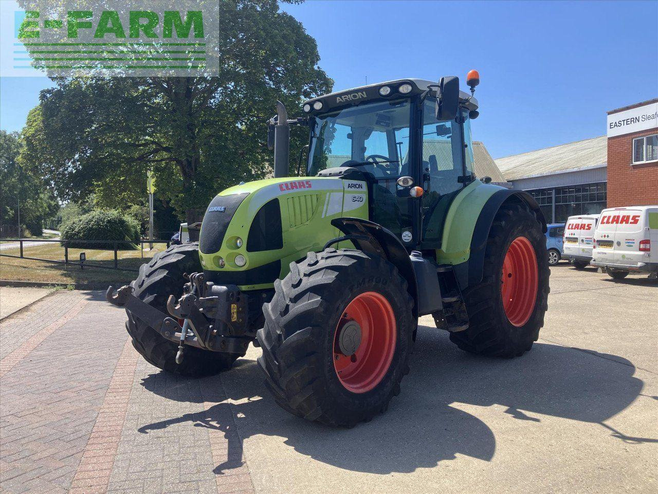 CLAAS ARION 640 - Traktor: 2 kép. CLAAS ARION 640 - Traktor: 2 kép.