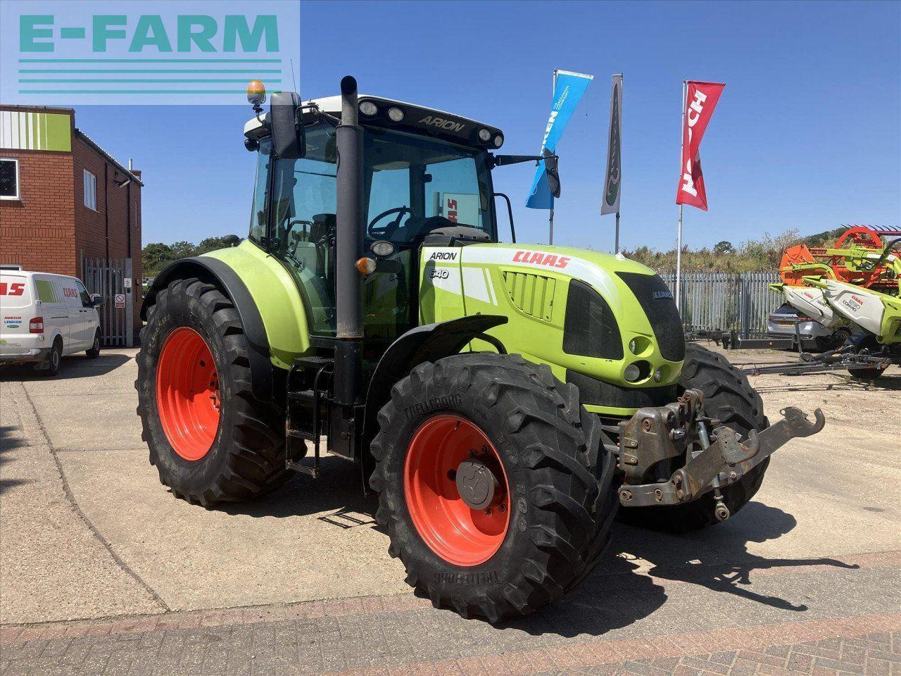 CLAAS ARION 640 - Traktor: 4 kép. CLAAS ARION 640 - Traktor: 4 kép.