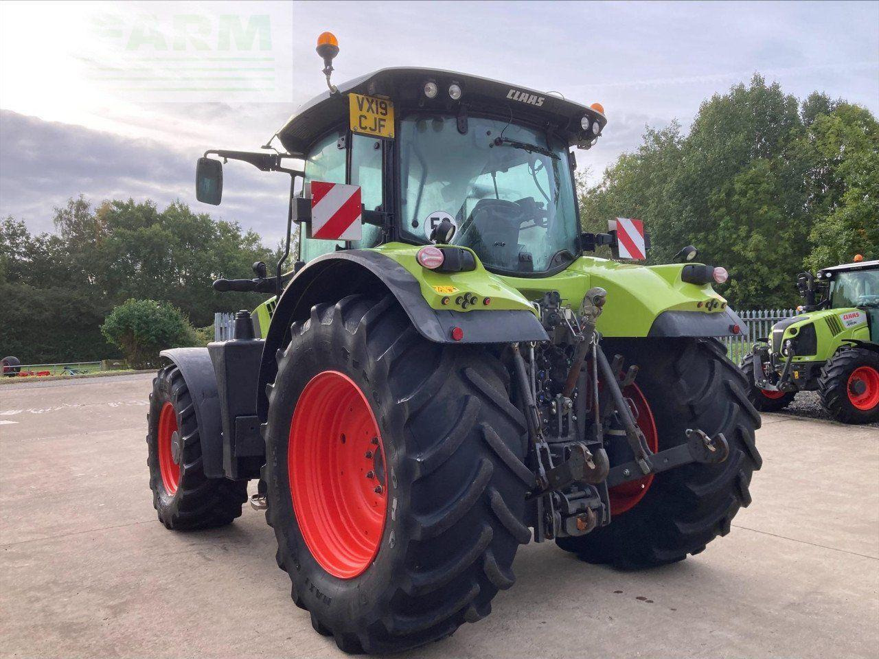 CLAAS ARION 650 CEBIS 50K, - Traktor: 3 kép. CLAAS ARION 650 CEBIS 50K, - Traktor: 3 kép.