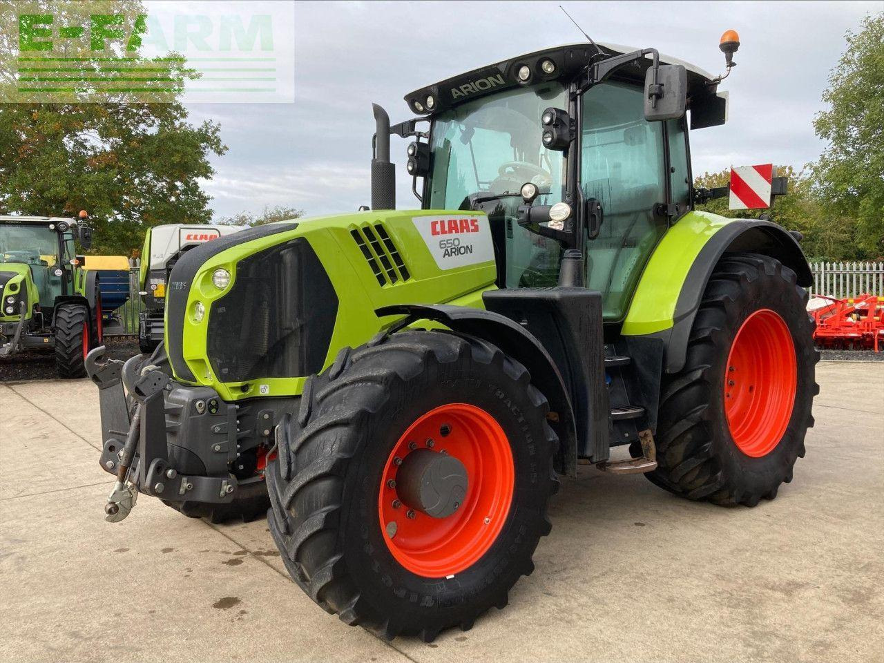 CLAAS ARION 650 CEBIS 50K, - Traktor: 1 kép. CLAAS ARION 650 CEBIS 50K, - Traktor: 1 kép.