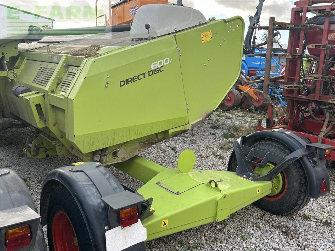 CLAAS DIRECT DISC - Önjáró szecskázógép: 1 kép. CLAAS DIRECT DISC - Önjáró szecskázógép: 1 kép.