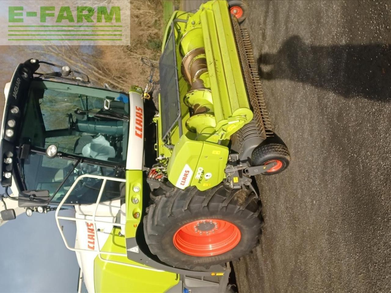 CLAAS JAGUAR 950 4WD - Önjáró szecskázógép: 2 kép. CLAAS JAGUAR 950 4WD - Önjáró szecskázógép: 2 kép.