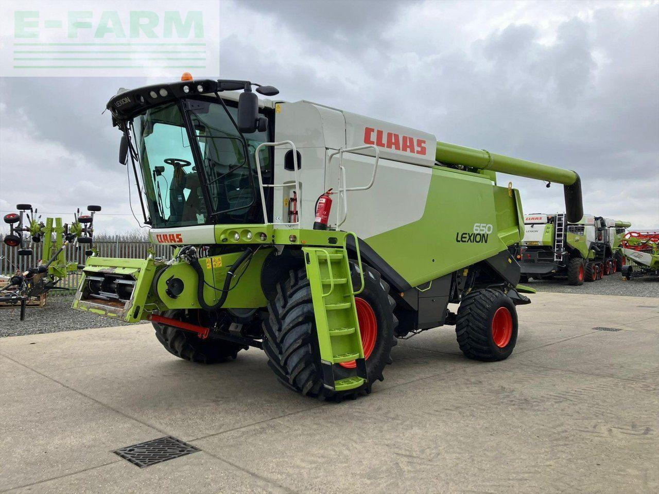 CLAAS LEXION 650 - Kombájn: 1 kép. CLAAS LEXION 650 - Kombájn: 1 kép.