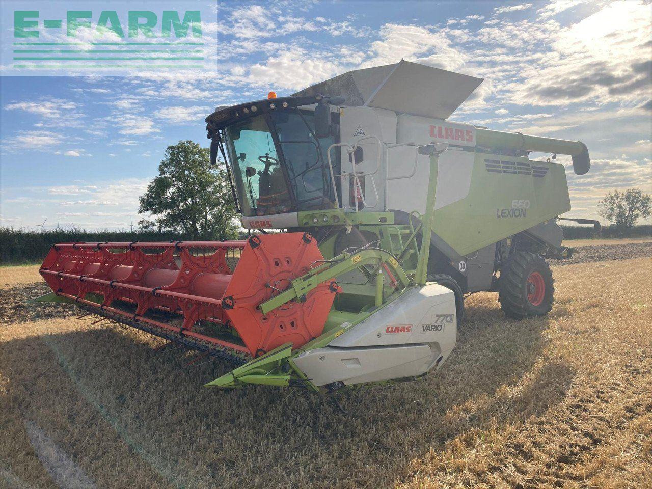 CLAAS LEXION 660 TT - Kombájn: 1 kép. CLAAS LEXION 660 TT - Kombájn: 1 kép.