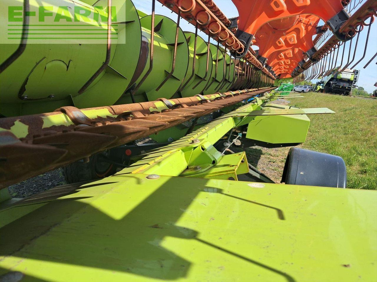 CLAAS LEXION 670TT - Kombájn: 3 kép. CLAAS LEXION 670TT - Kombájn: 3 kép.