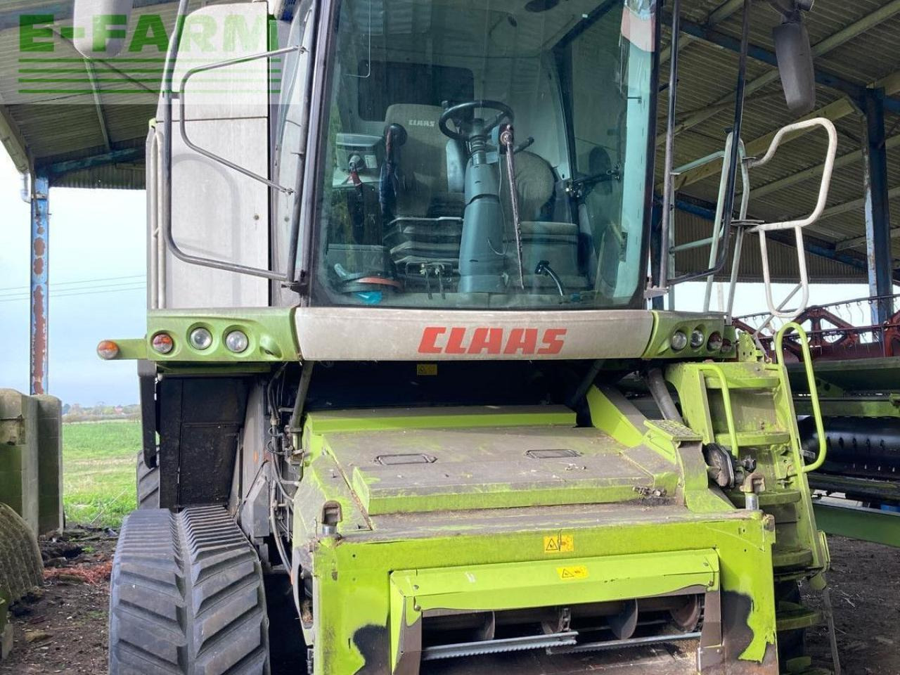 CLAAS LEXION 750 TT - Kombájn: 1 kép. CLAAS LEXION 750 TT - Kombájn: 1 kép.