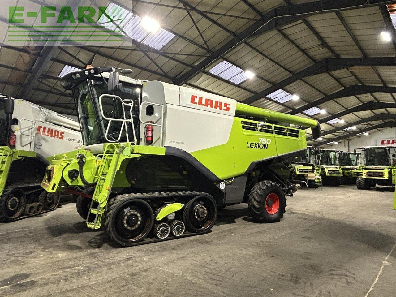 CLAAS LEXION 760 TT - Kombájn: 2 kép. CLAAS LEXION 760 TT - Kombájn: 2 kép.
