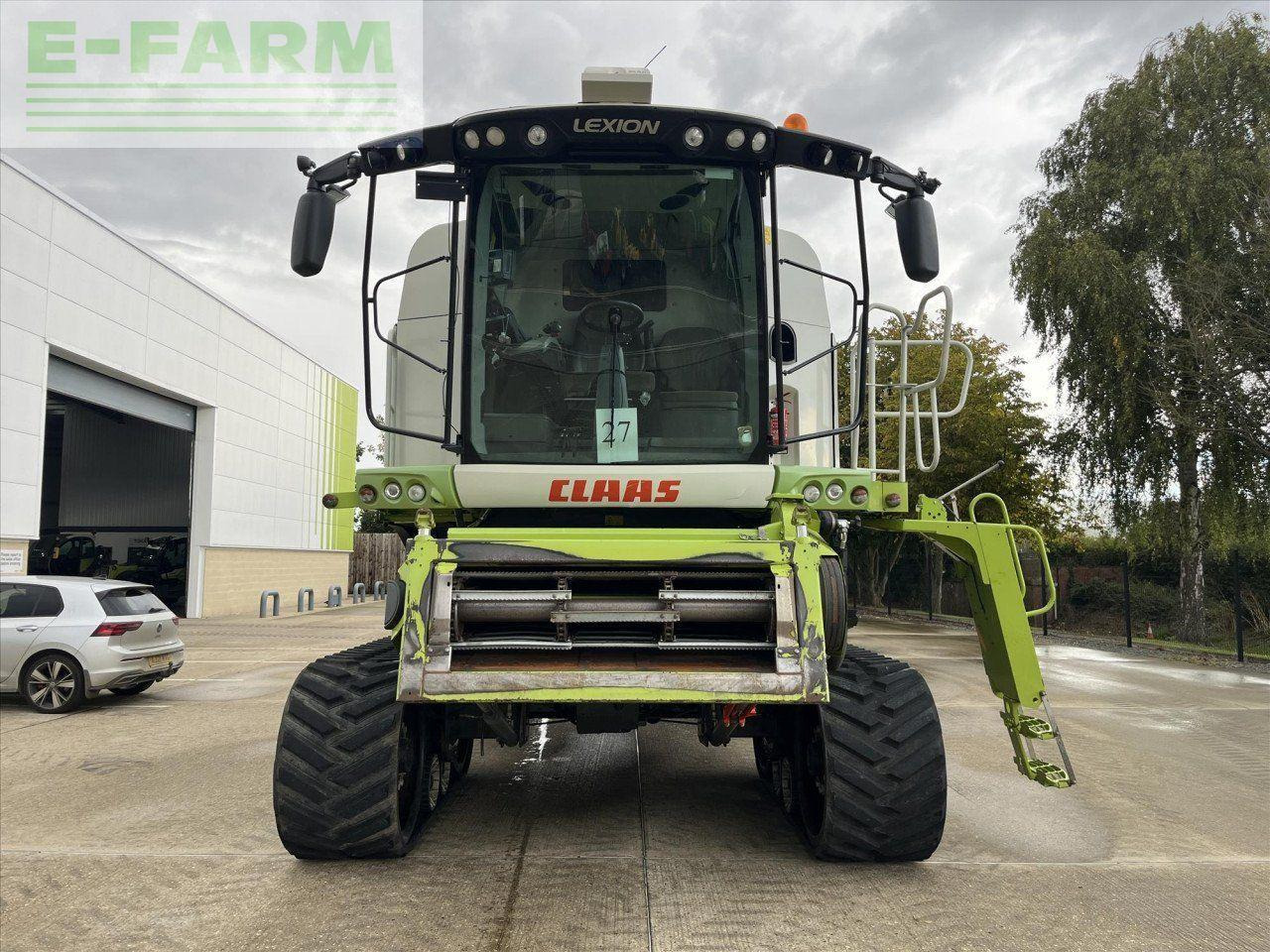 CLAAS LEXION 770 - Kombájn: 2 kép. CLAAS LEXION 770 - Kombájn: 2 kép.