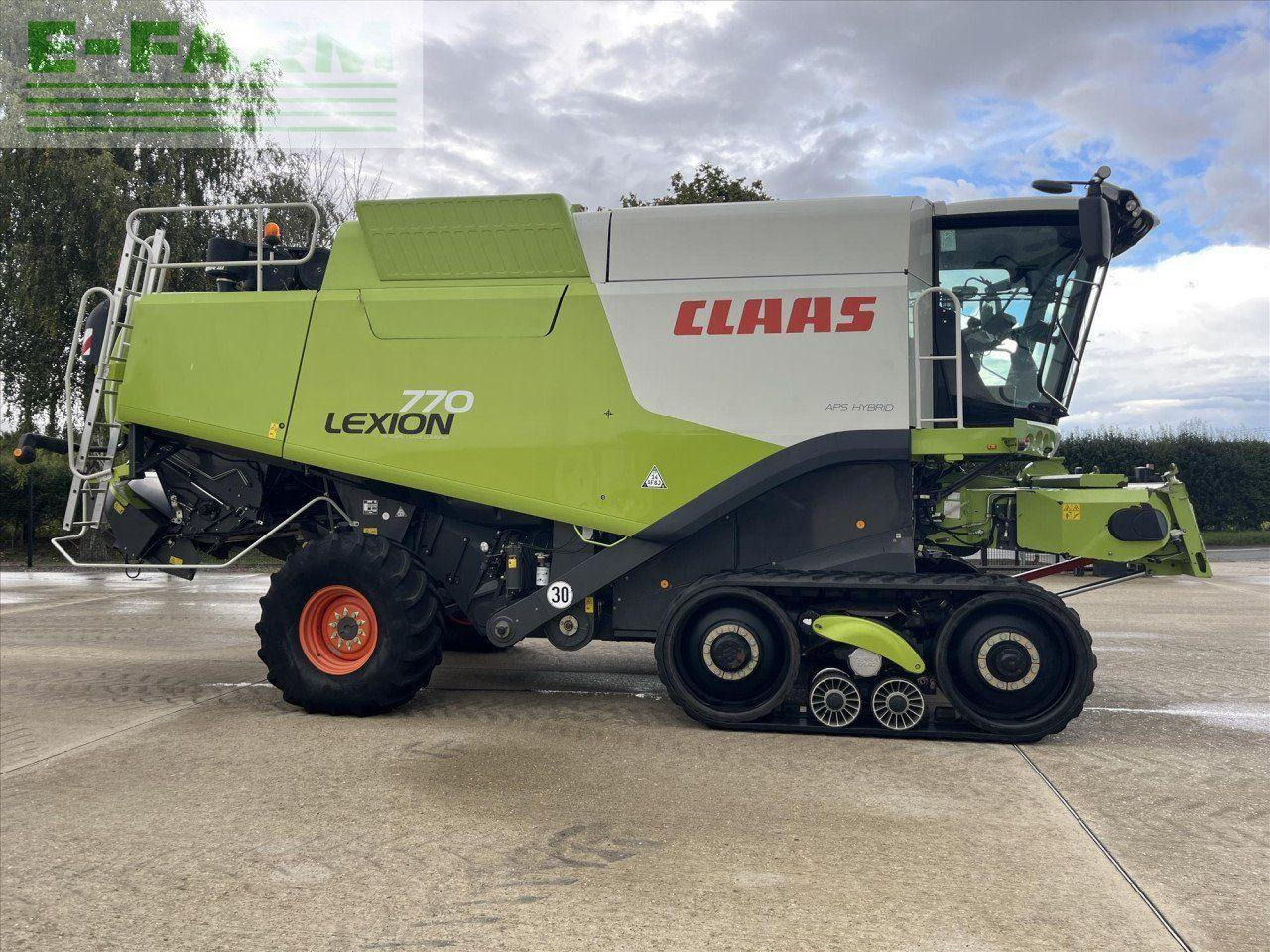 CLAAS LEXION 770 - Kombájn: 4 kép. CLAAS LEXION 770 - Kombájn: 4 kép.