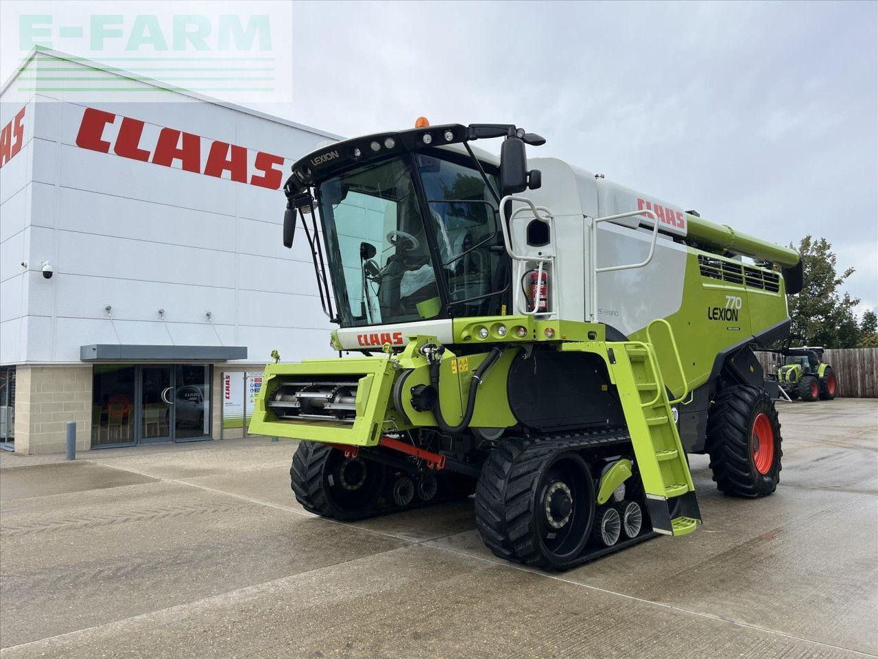 CLAAS LEXION 770 TT - Kombájn: 1 kép. CLAAS LEXION 770 TT - Kombájn: 1 kép.