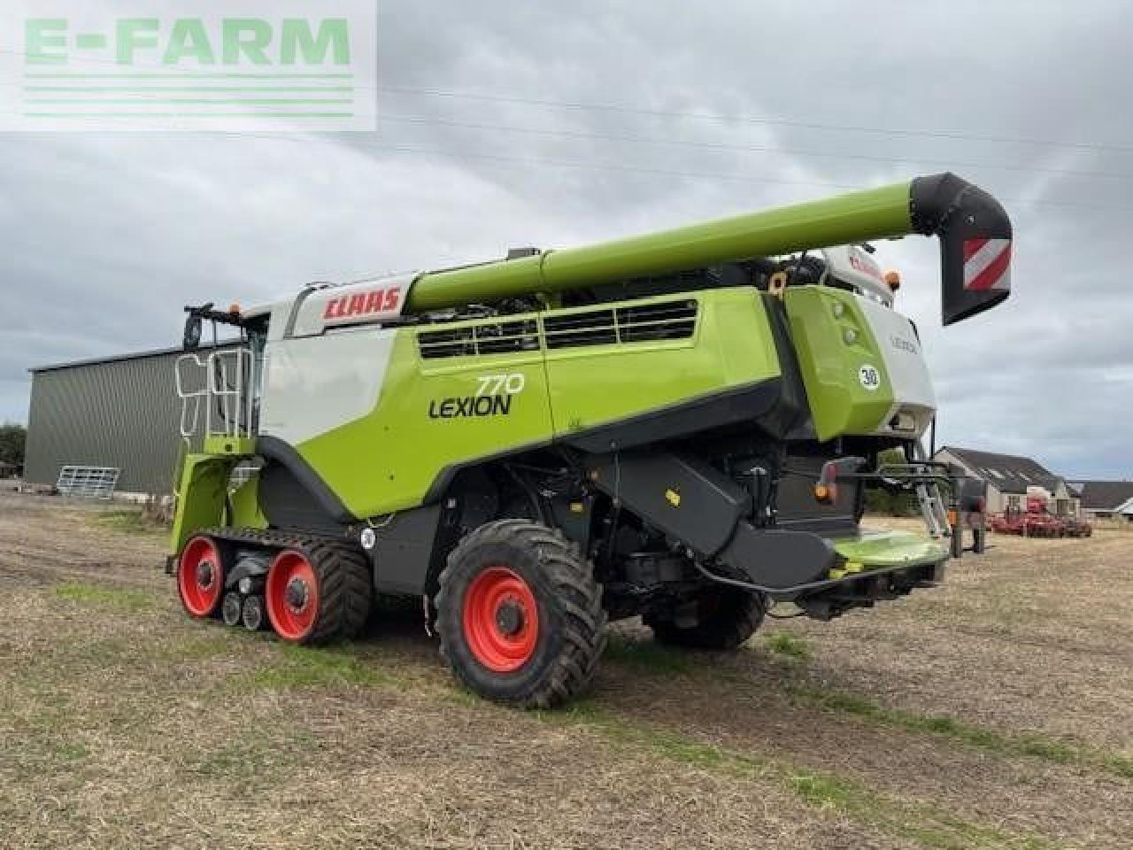 CLAAS LEXION 770 TT - Kombájn: 2 kép. CLAAS LEXION 770 TT - Kombájn: 2 kép.