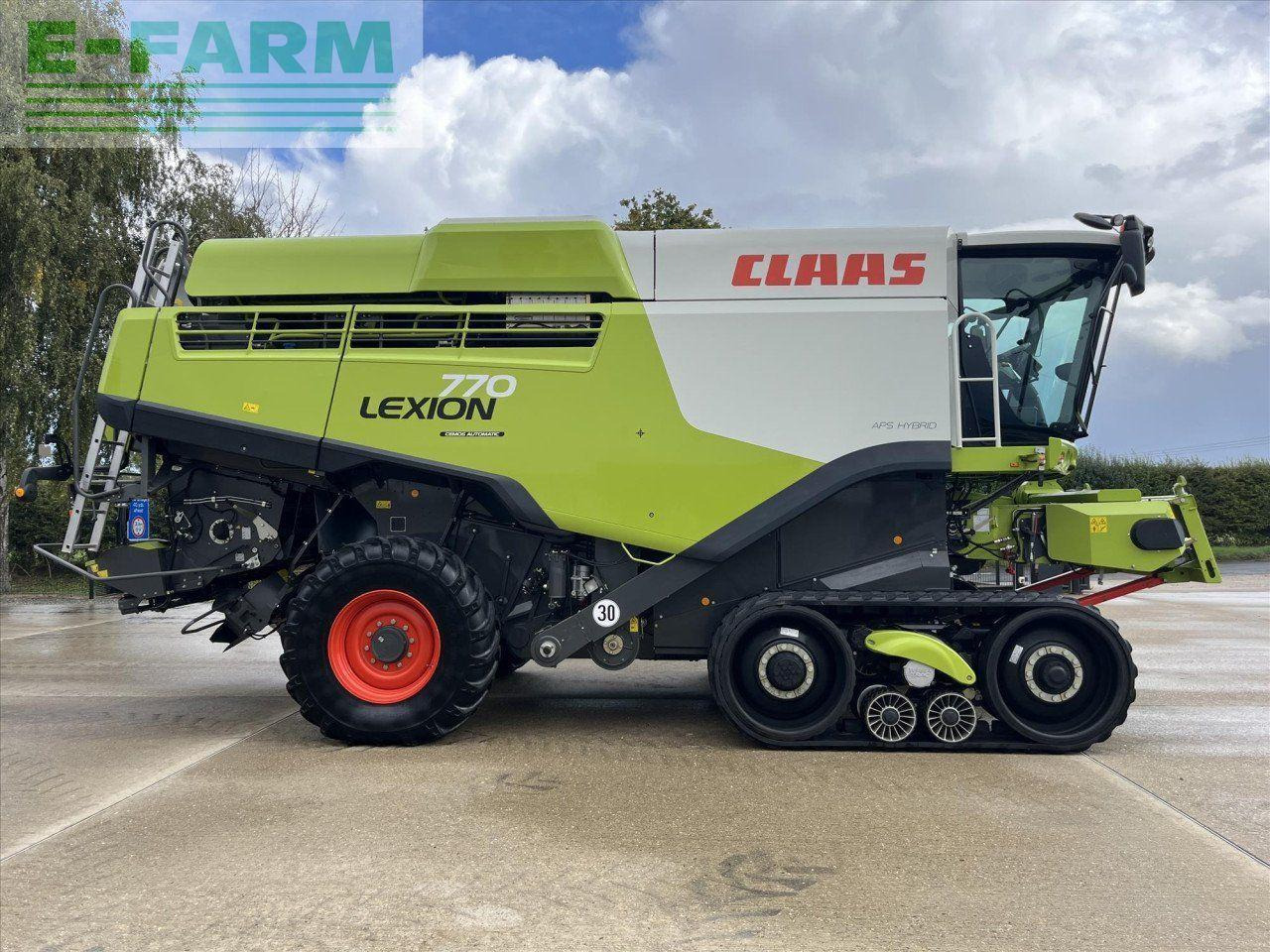 CLAAS LEXION 770 TT - Kombájn: 4 kép. CLAAS LEXION 770 TT - Kombájn: 4 kép.