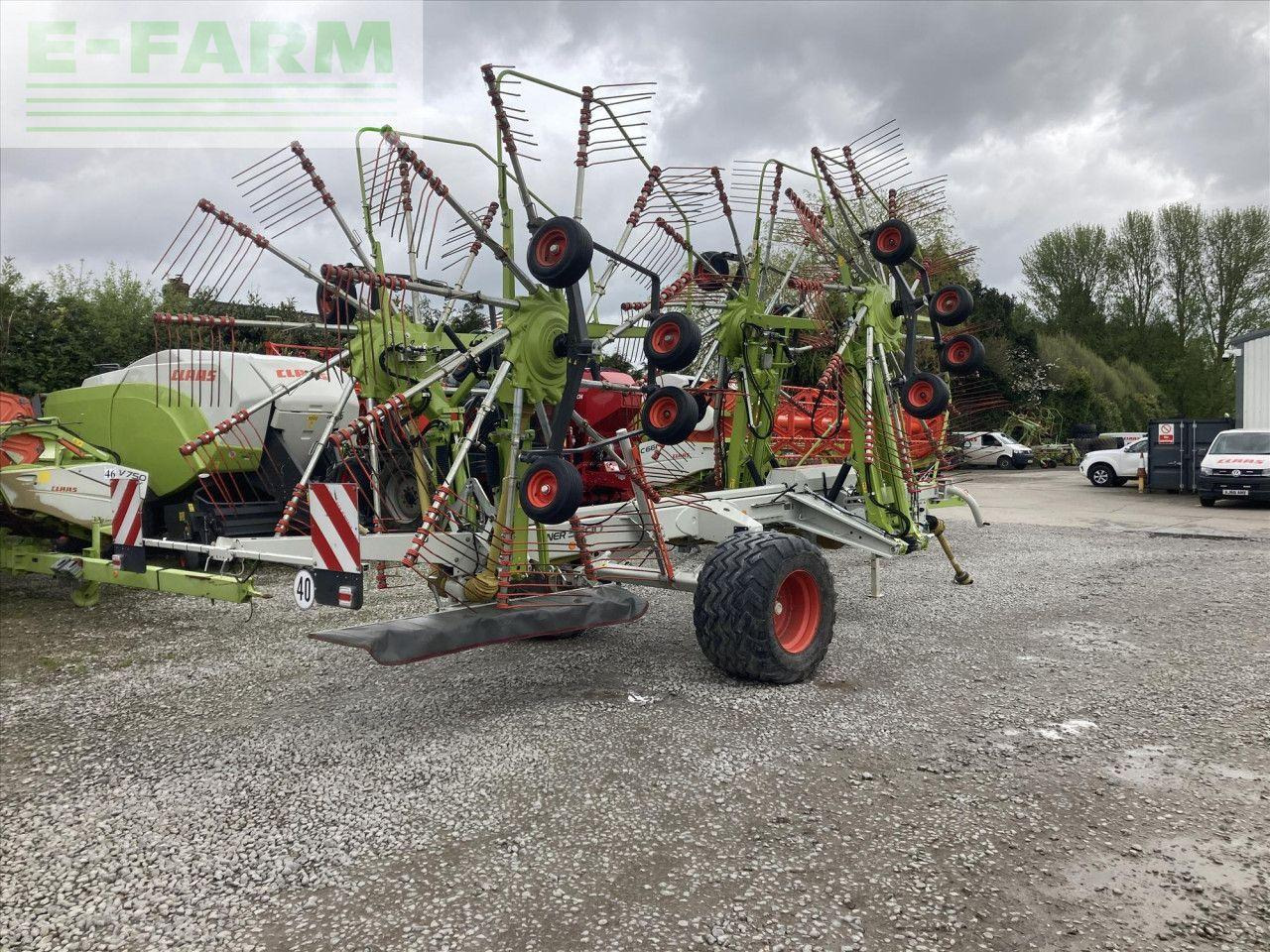 CLAAS LINER 3600 HH - Szénaforgató: 2 kép. CLAAS LINER 3600 HH - Szénaforgató: 2 kép.
