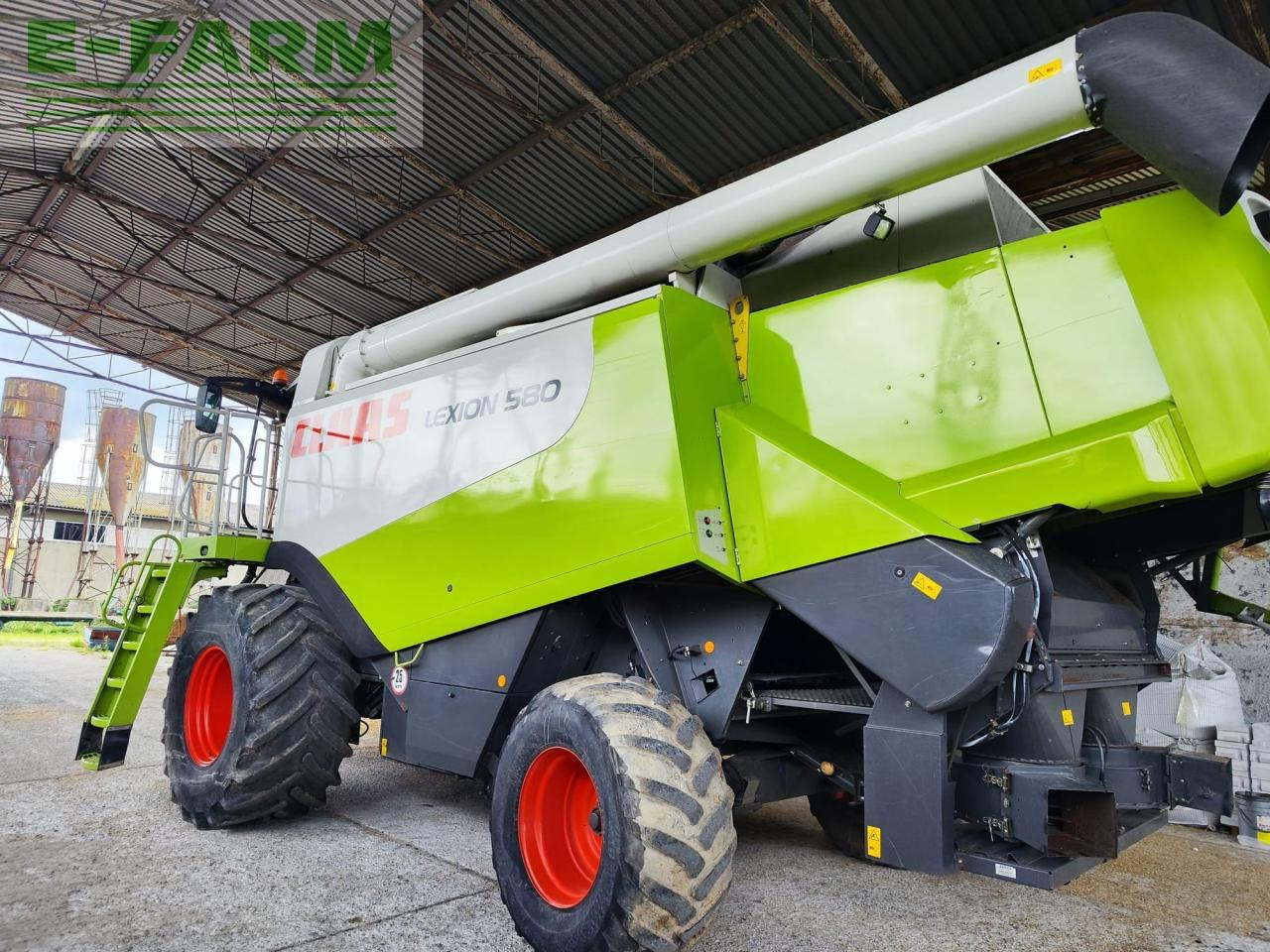 CLAAS Lexion 580 - Kombájn: 2 kép. CLAAS Lexion 580 - Kombájn: 2 kép.