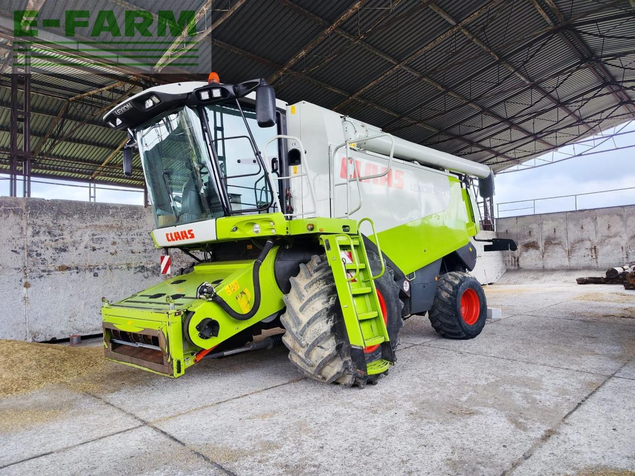CLAAS Lexion 580 - Kombájn: 1 kép. CLAAS Lexion 580 - Kombájn: 1 kép.