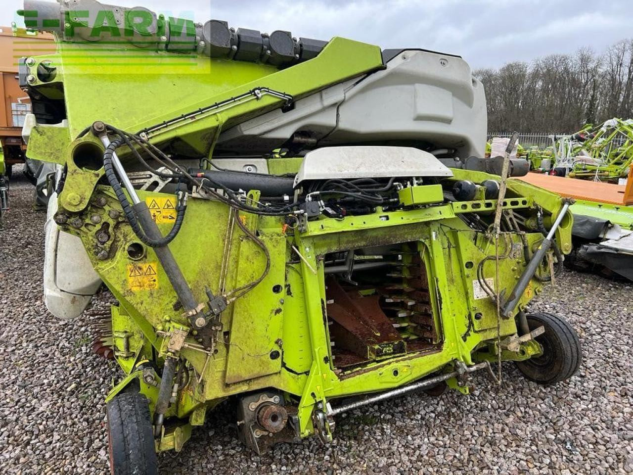 CLAAS ORBIS 900 AC - Önjáró szecskázógép: 2 kép. CLAAS ORBIS 900 AC - Önjáró szecskázógép: 2 kép.