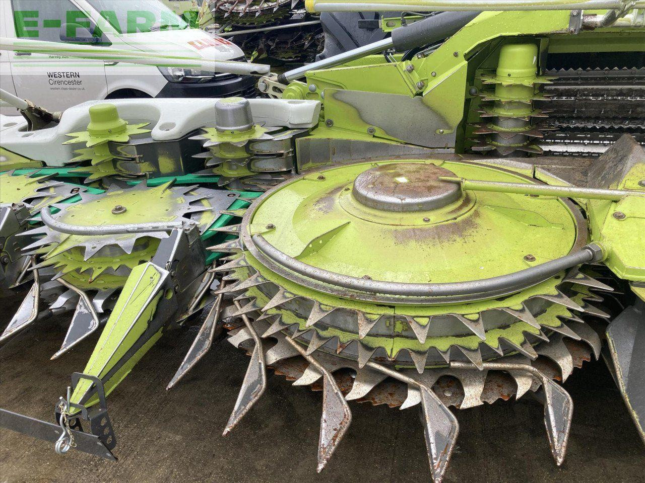 CLAAS ORBIS 900 - Önjáró szecskázógép: 4 kép. CLAAS ORBIS 900 - Önjáró szecskázógép: 4 kép.