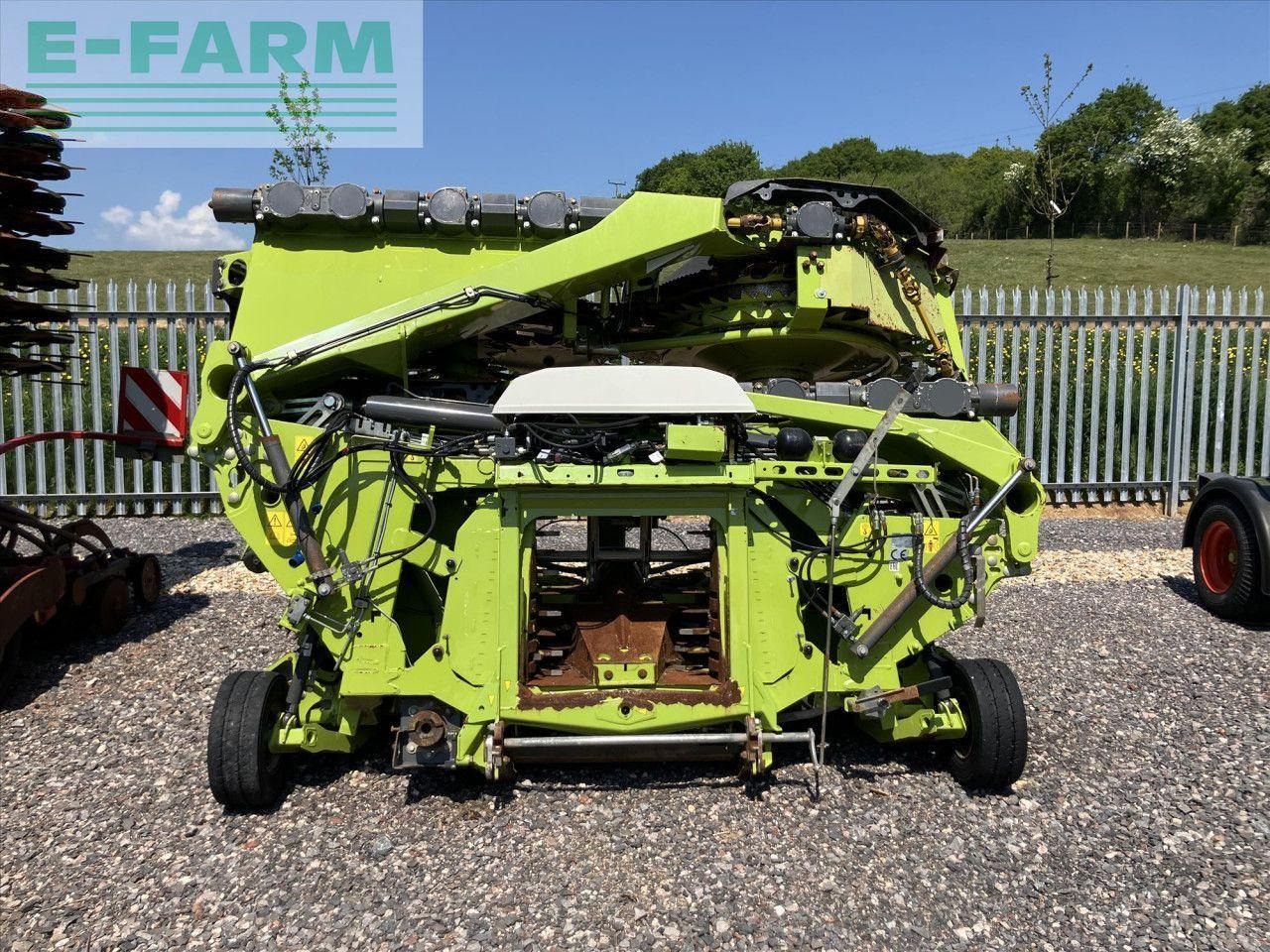 CLAAS ORBIS 900 - Önjáró szecskázógép: 1 kép. CLAAS ORBIS 900 - Önjáró szecskázógép: 1 kép.