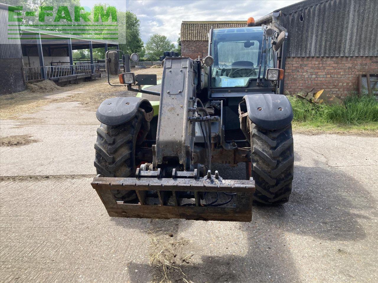 CLAAS SCORPION 6030 - Teleszkópos rakodó: 4 kép. CLAAS SCORPION 6030 - Teleszkópos rakodó: 4 kép.