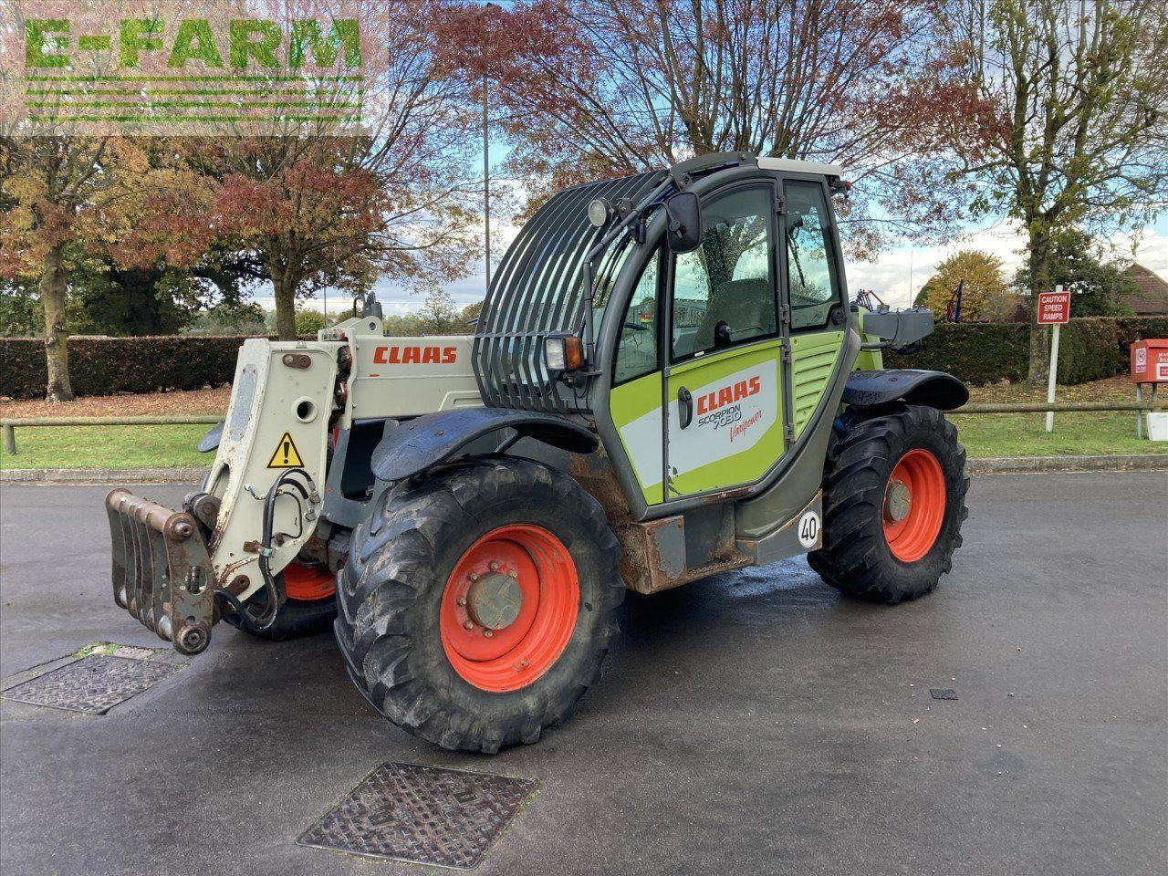 CLAAS SCORPION 7030 - Teleszkópos rakodó: 1 kép. CLAAS SCORPION 7030 - Teleszkópos rakodó: 1 kép.