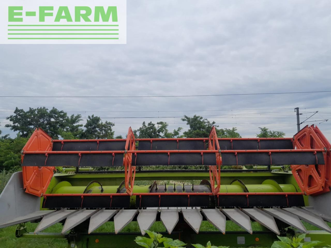 CLAAS SW C 430 - Kombájn adapter: 3 kép. CLAAS SW C 430 - Kombájn adapter: 3 kép.