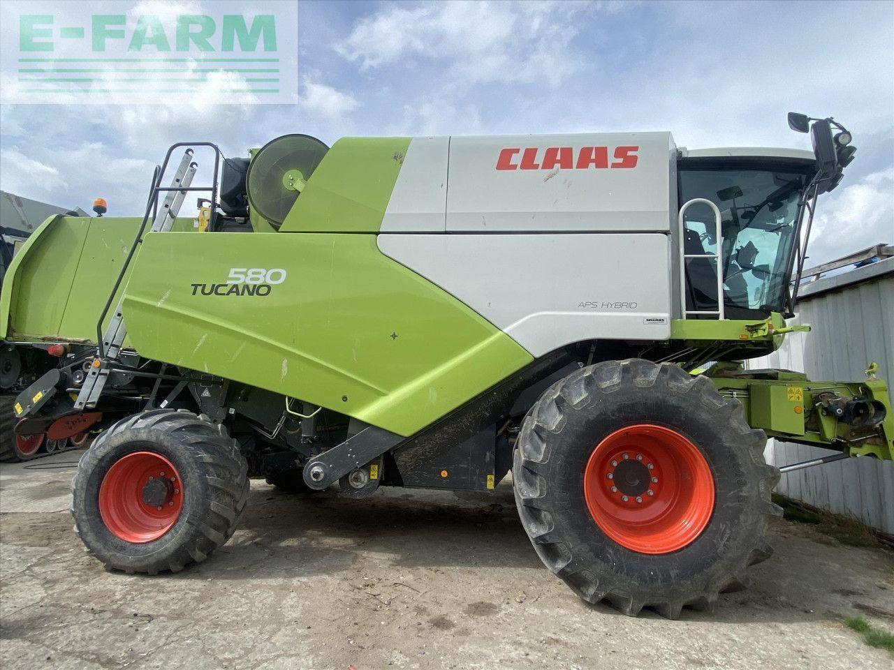 CLAAS TUCANO 580 4WD - Kombájn: 2 kép. CLAAS TUCANO 580 4WD - Kombájn: 2 kép.