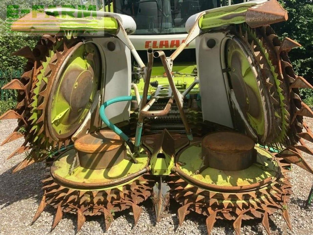 CLAAS USED ORBIS 600 - Önjáró szecskázógép: 2 kép. CLAAS USED ORBIS 600 - Önjáró szecskázógép: 2 kép.