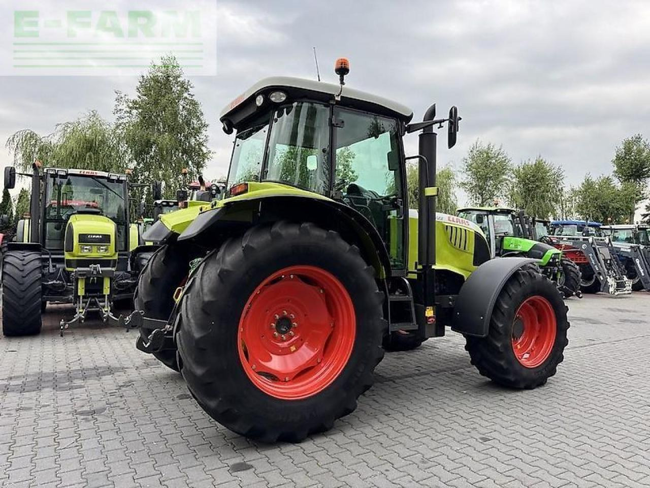 CLAAS ares 617 atz ATZ - Traktor: 5 kép. CLAAS ares 617 atz ATZ - Traktor: 5 kép.