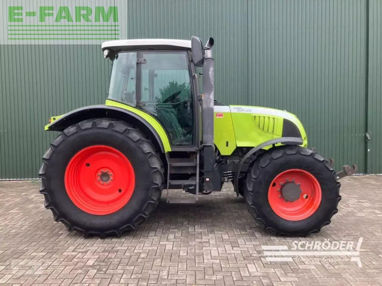 CLAAS ares 697 atz ATZ - Traktor: 3 kép. CLAAS ares 697 atz ATZ - Traktor: 3 kép.