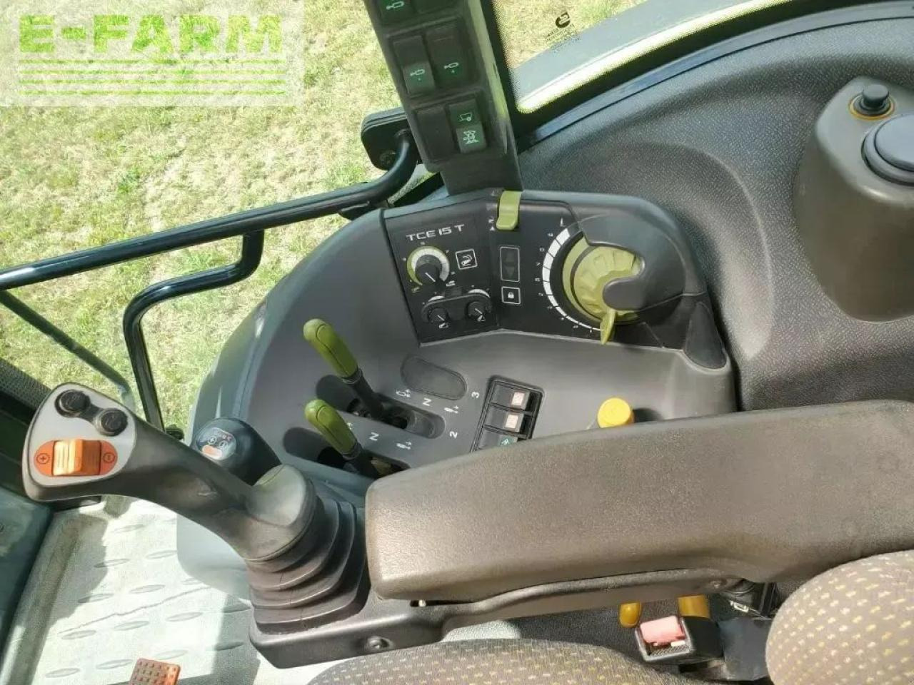 CLAAS arion 410 - Traktor: 5 kép. CLAAS arion 410 - Traktor: 5 kép.