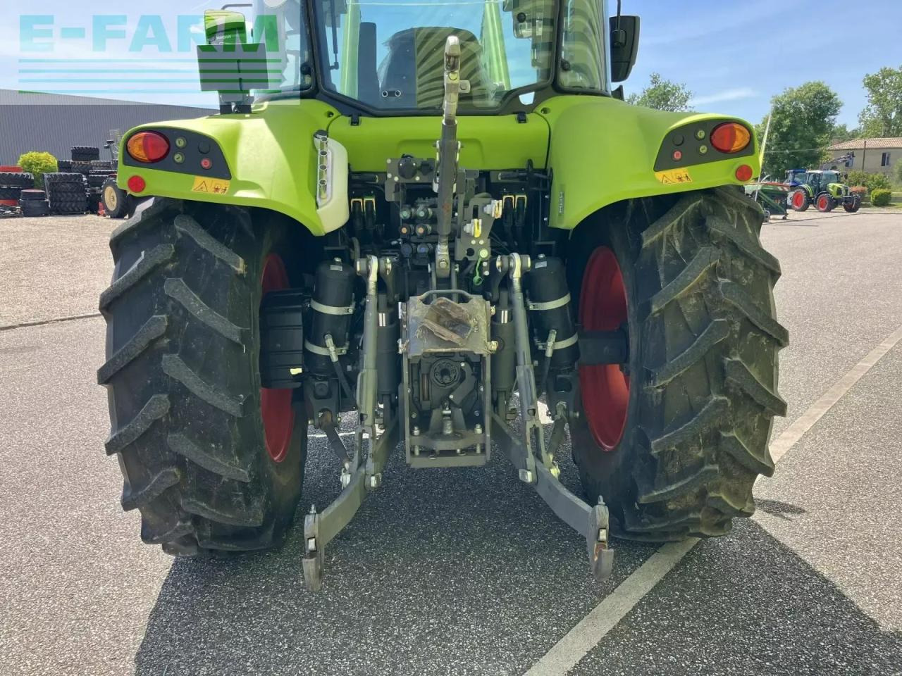 CLAAS arion 430 panoramic + fl 100 c - Traktor: 2 kép. CLAAS arion 430 panoramic + fl 100 c - Traktor: 2 kép.