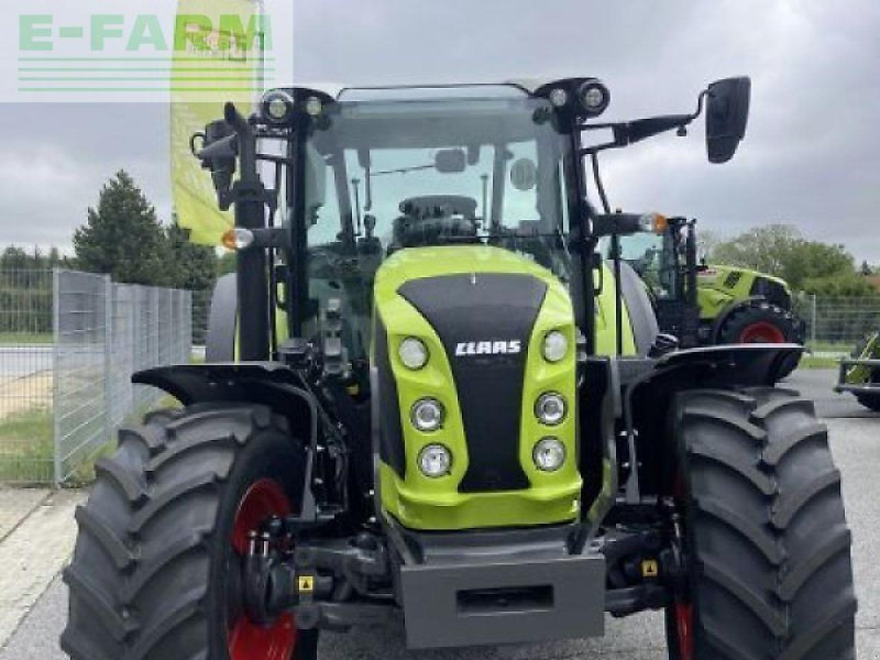 CLAAS arion 450 cis+ CIS+ - Traktor: 2 kép. CLAAS arion 450 cis+ CIS+ - Traktor: 2 kép.