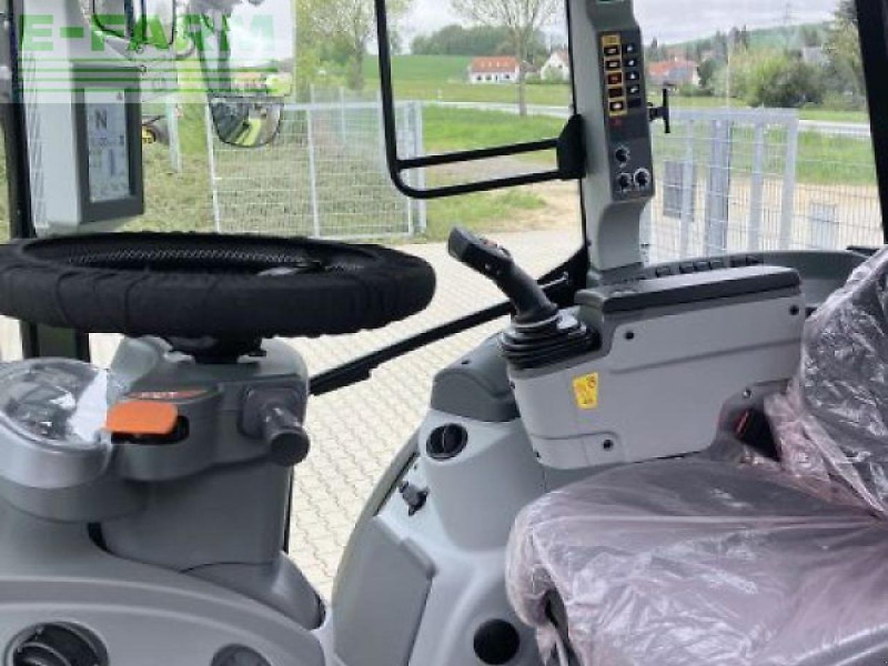CLAAS arion 450 cis+ CIS+ - Traktor: 5 kép. CLAAS arion 450 cis+ CIS+ - Traktor: 5 kép.