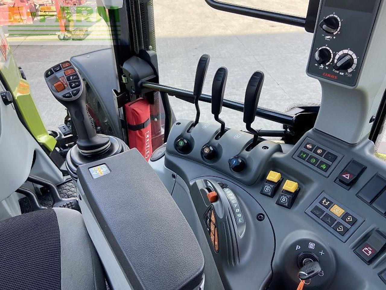 Traktor CLAAS arion 450 stage v (cis) CIS: 15 kép.