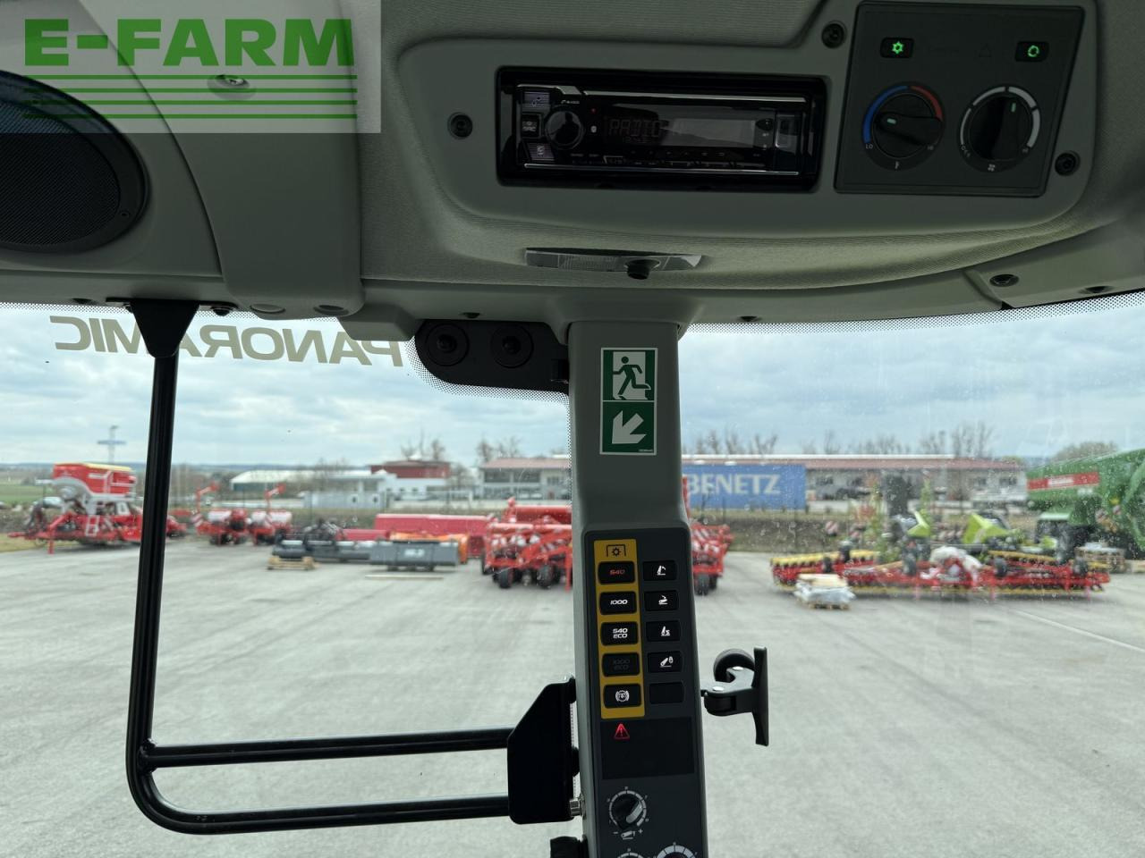 Traktor CLAAS arion 450 stage v (cis) CIS: 16 kép.