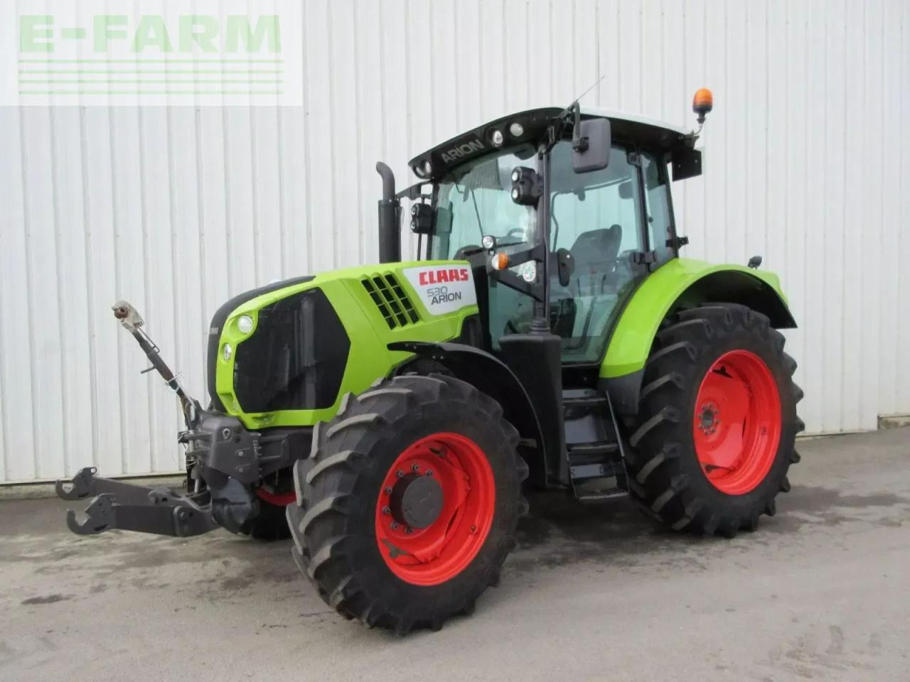 CLAAS arion 530 cis t4i CIS - Traktor: 1 kép. CLAAS arion 530 cis t4i CIS - Traktor: 1 kép.