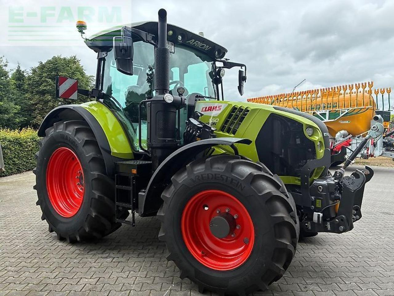 CLAAS arion 550 cmatic - Traktor: 5 kép. CLAAS arion 550 cmatic - Traktor: 5 kép.