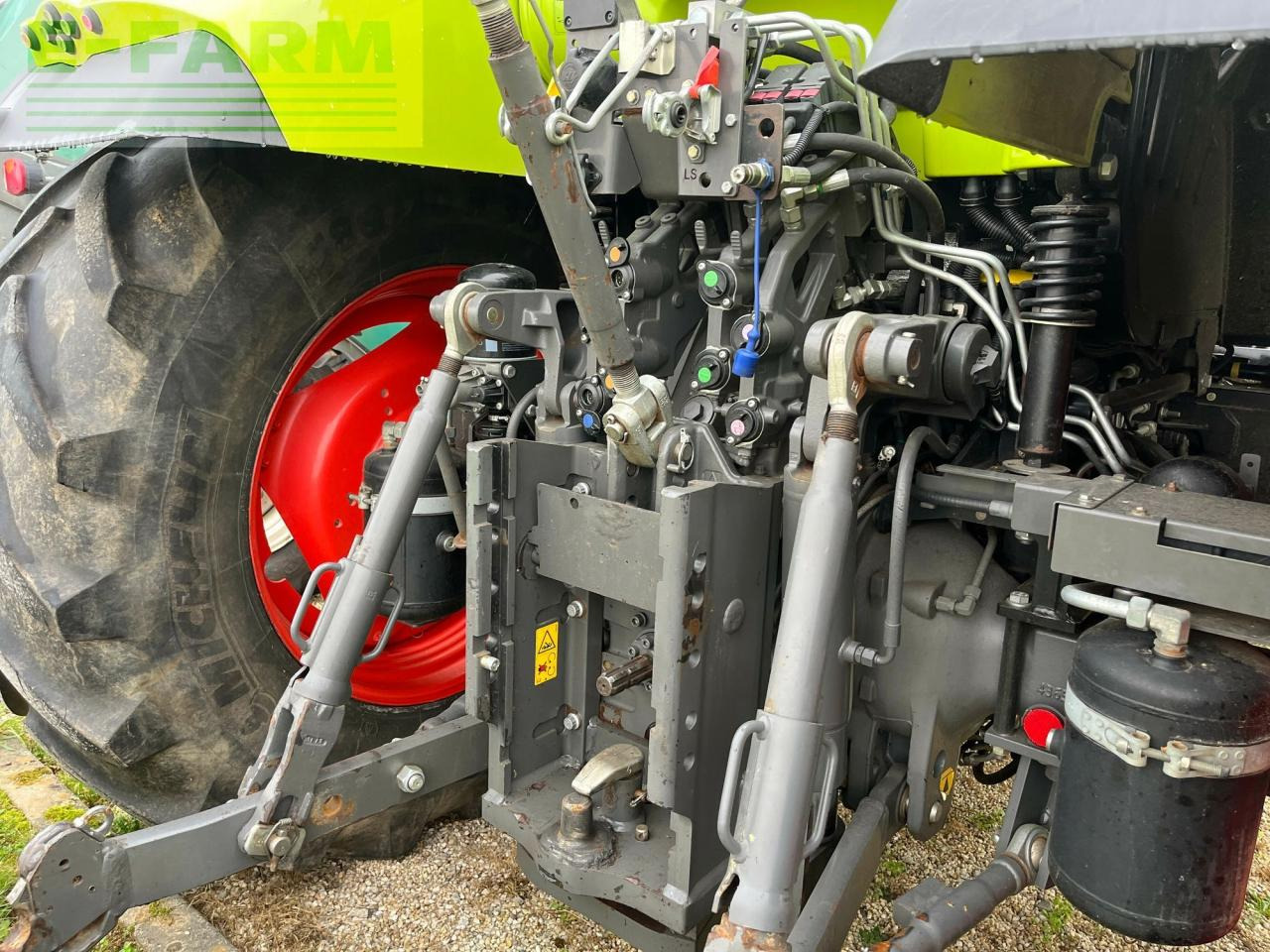 CLAAS arion 610 cmatic - Traktor: 4 kép. CLAAS arion 610 cmatic - Traktor: 4 kép.