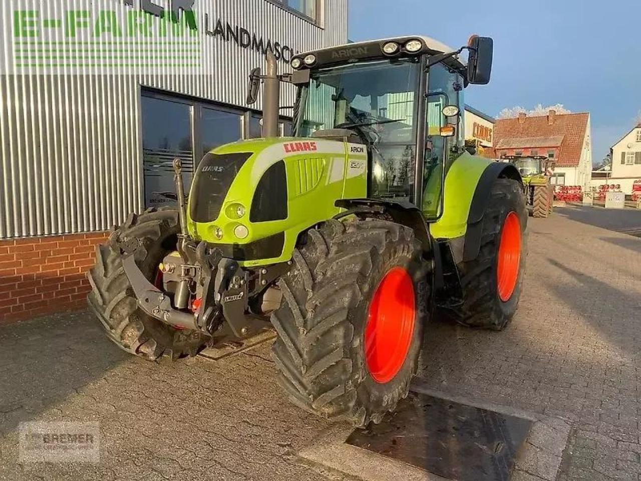 CLAAS arion 620 c C - Traktor: 2 kép. CLAAS arion 620 c C - Traktor: 2 kép.